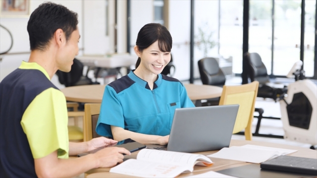 高齢化社会の家族介護。共倒れを防ぐ「初任者研修」という備え